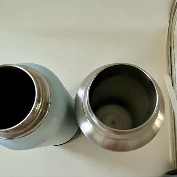 Used Hydro Flask and Gobie Water Bottles - Picture 11 of 11